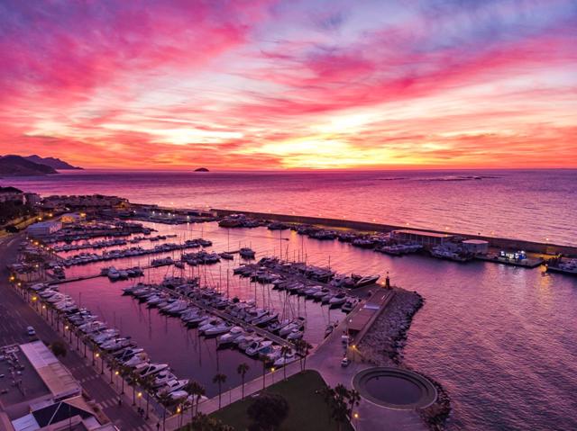 Atardecer en el puerto